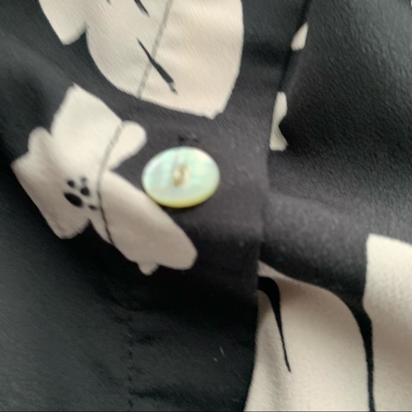 A New Day Black and White Floral Buttonup - Picture 8 of 11